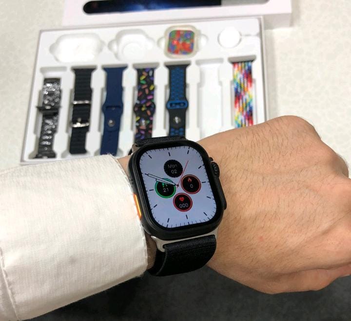 I20 Ultra Max Smart Watch 10-in-1 box set comes with AirPods 2